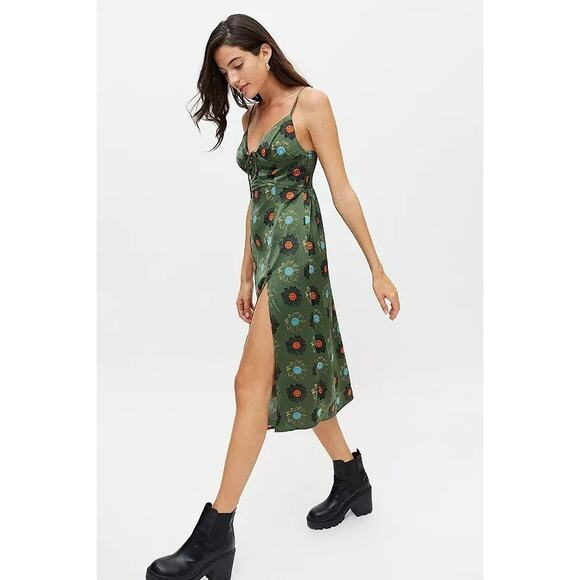 Urban Outfitters Dresses & Skirts - Urban Outfitters Women's Green Mariah Lace-Up Midi Slip Dress Sleeveless Size XS